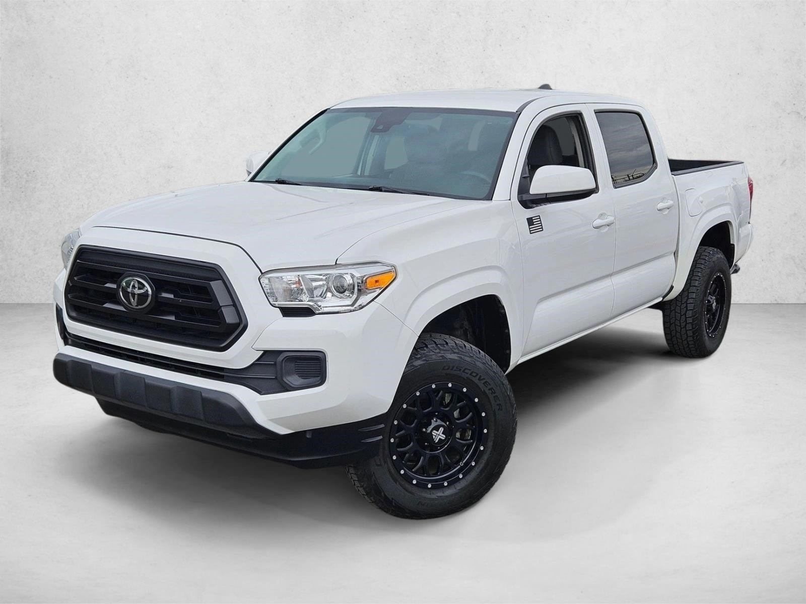 2020 Toyota Tacoma SR's photo