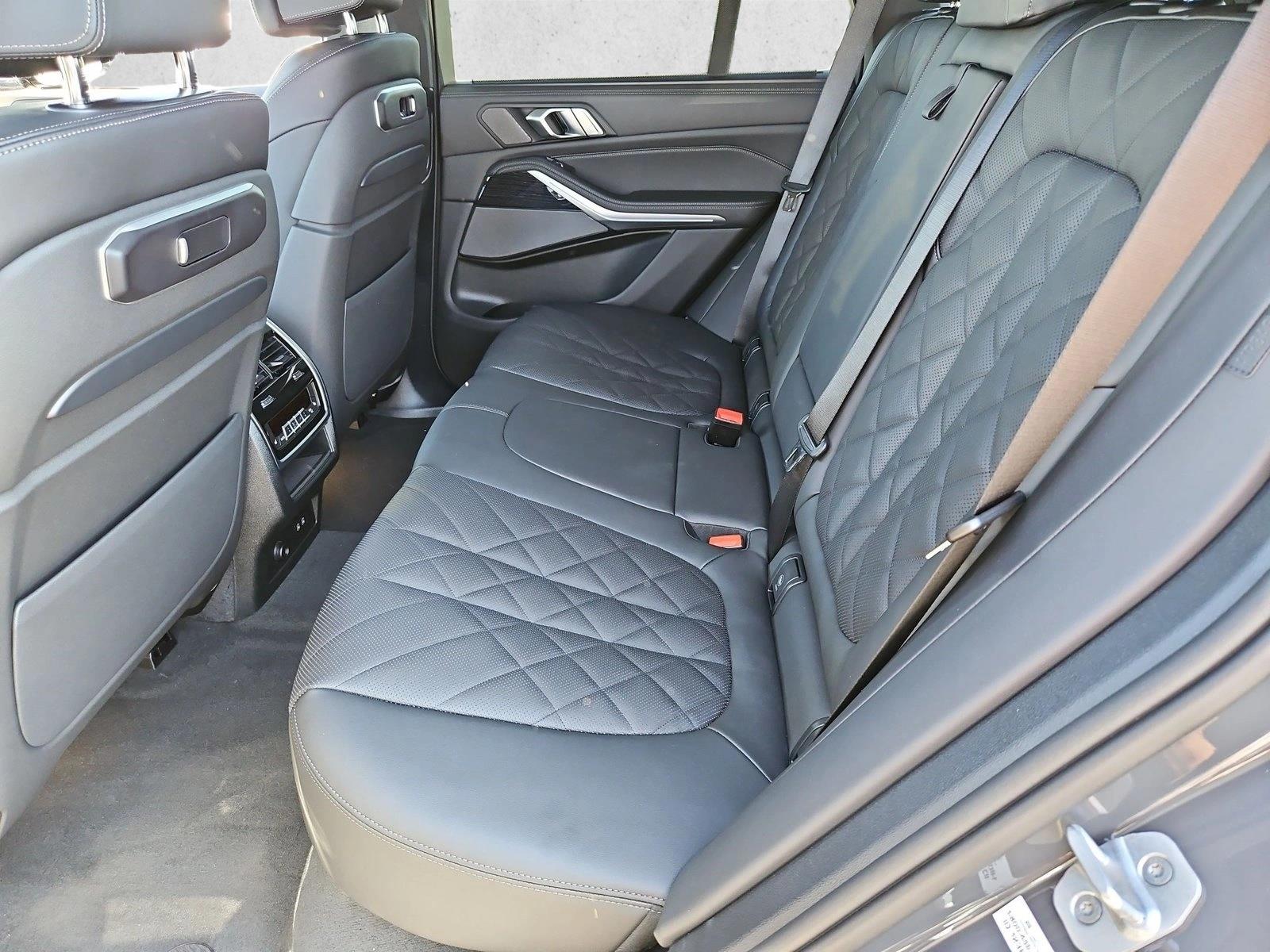 2026 BMW X5 50e - Photo 16
