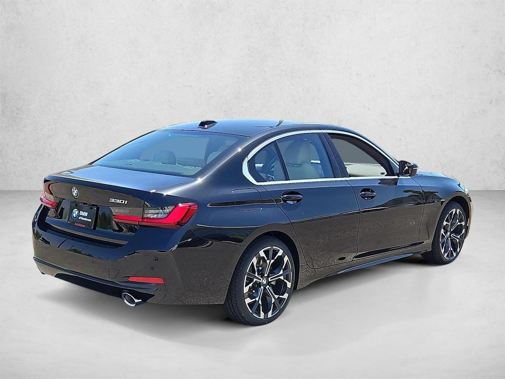 New 2026 BMW 330i Sedan