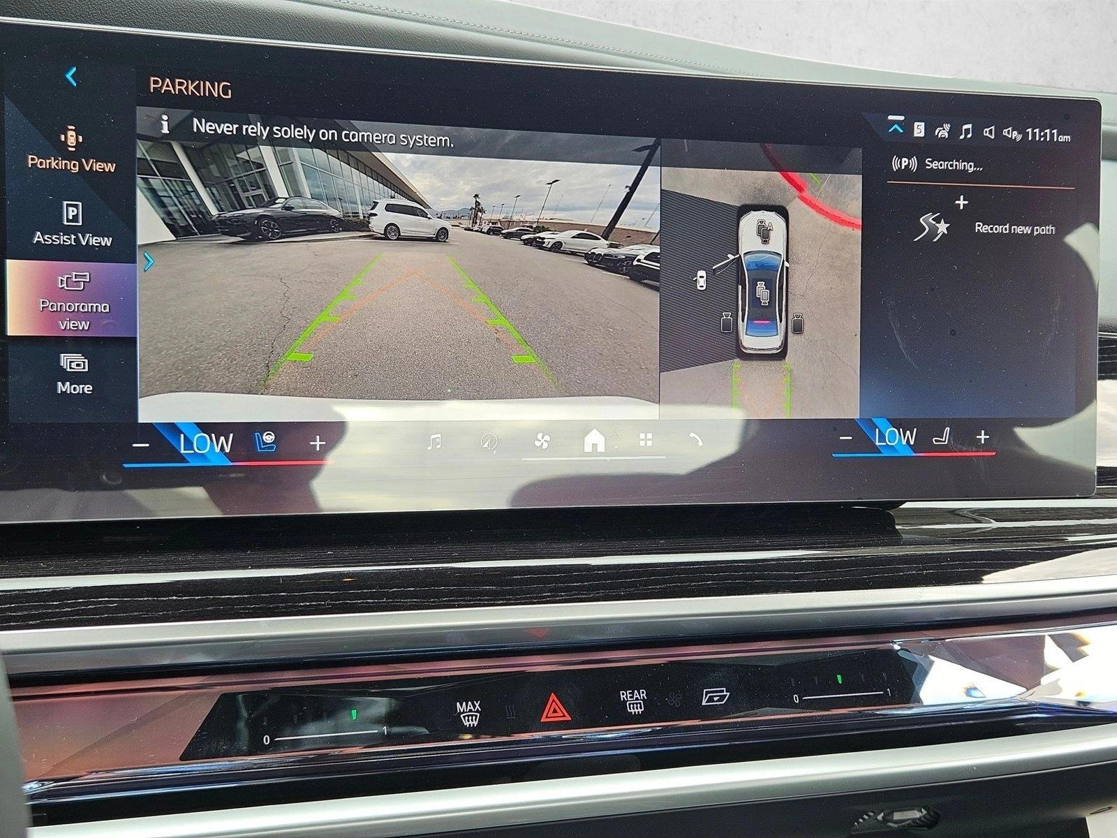 2026 BMW 7 Series 750e - Photo 14