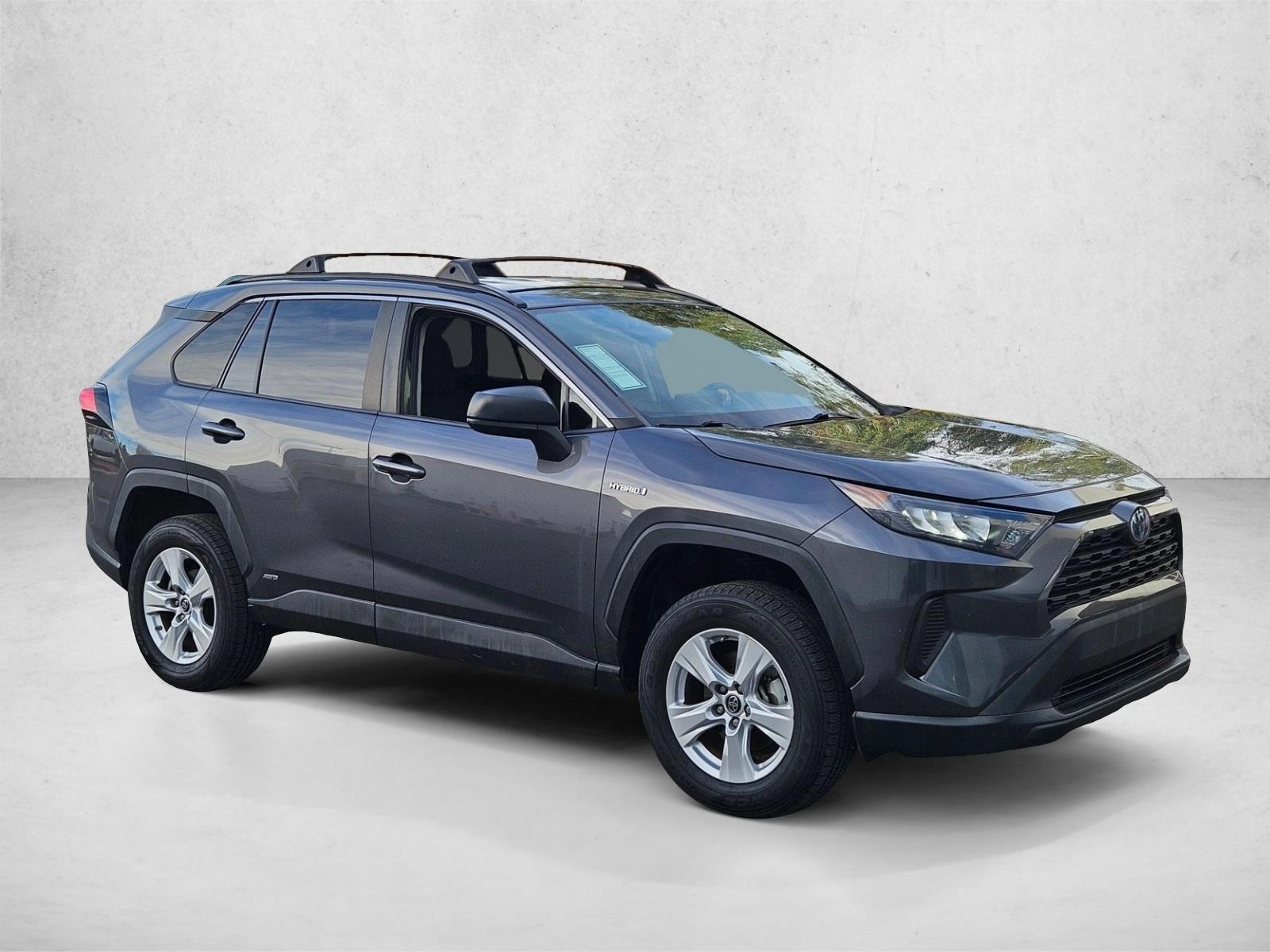 2019 Toyota RAV4 Hybrid LE photo 3