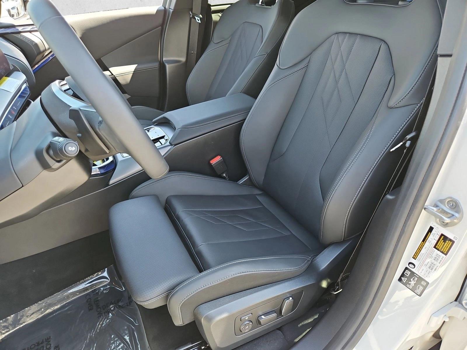 2026 BMW X3 30 - Photo 15