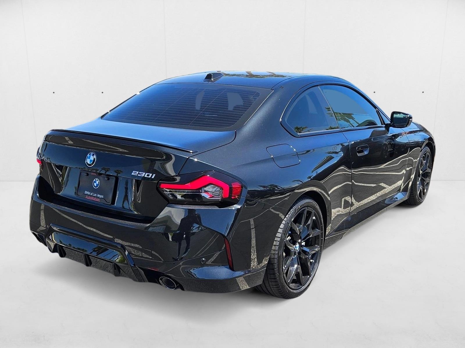 2025 Bmw 230i Coupe photo 2