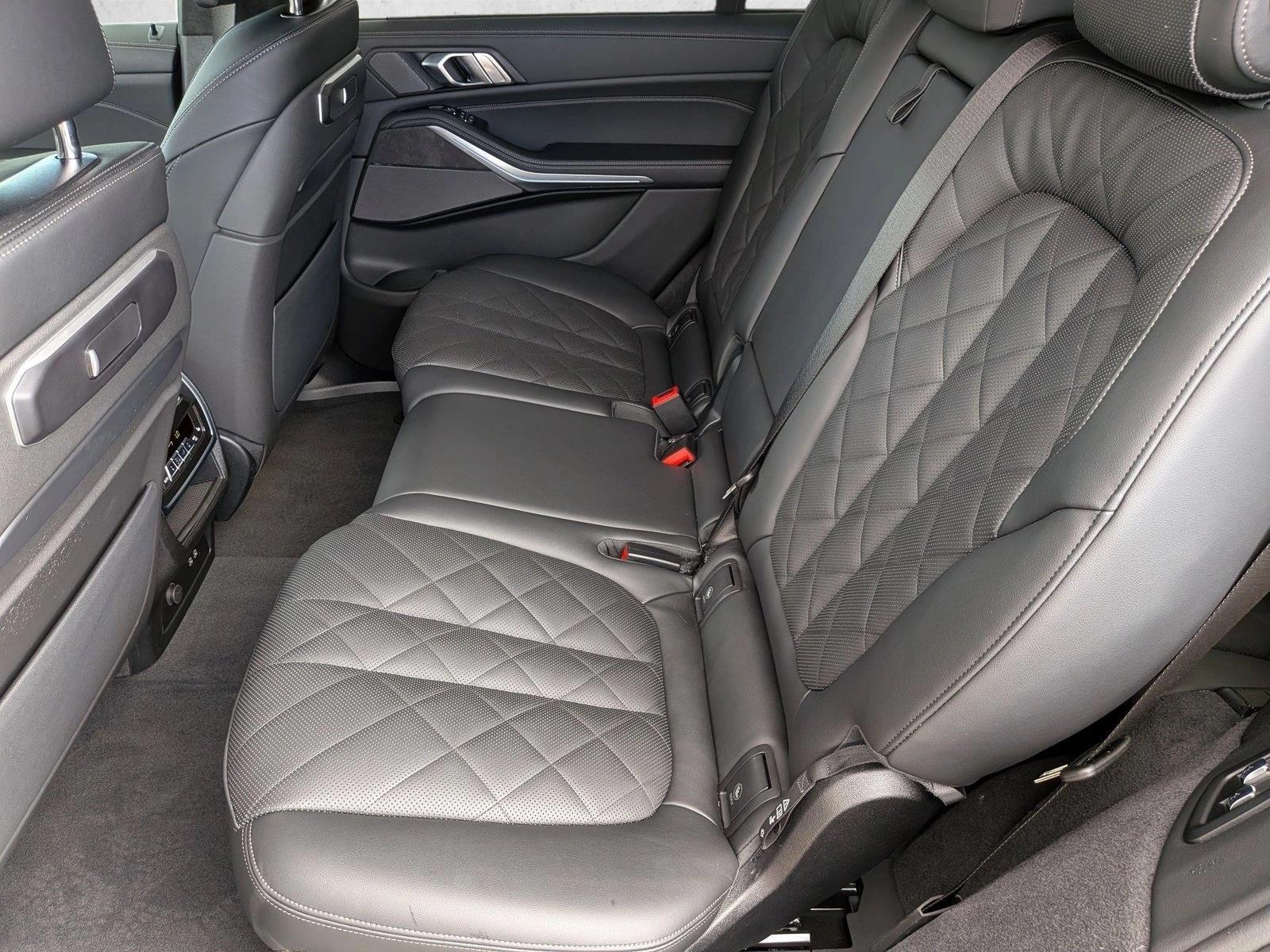 2026 BMW X7 40i - Photo 20