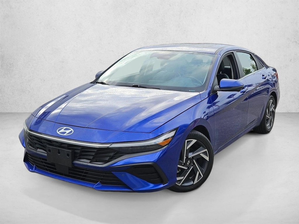 Used 2024 Hyundai Elantra Limited Sedan