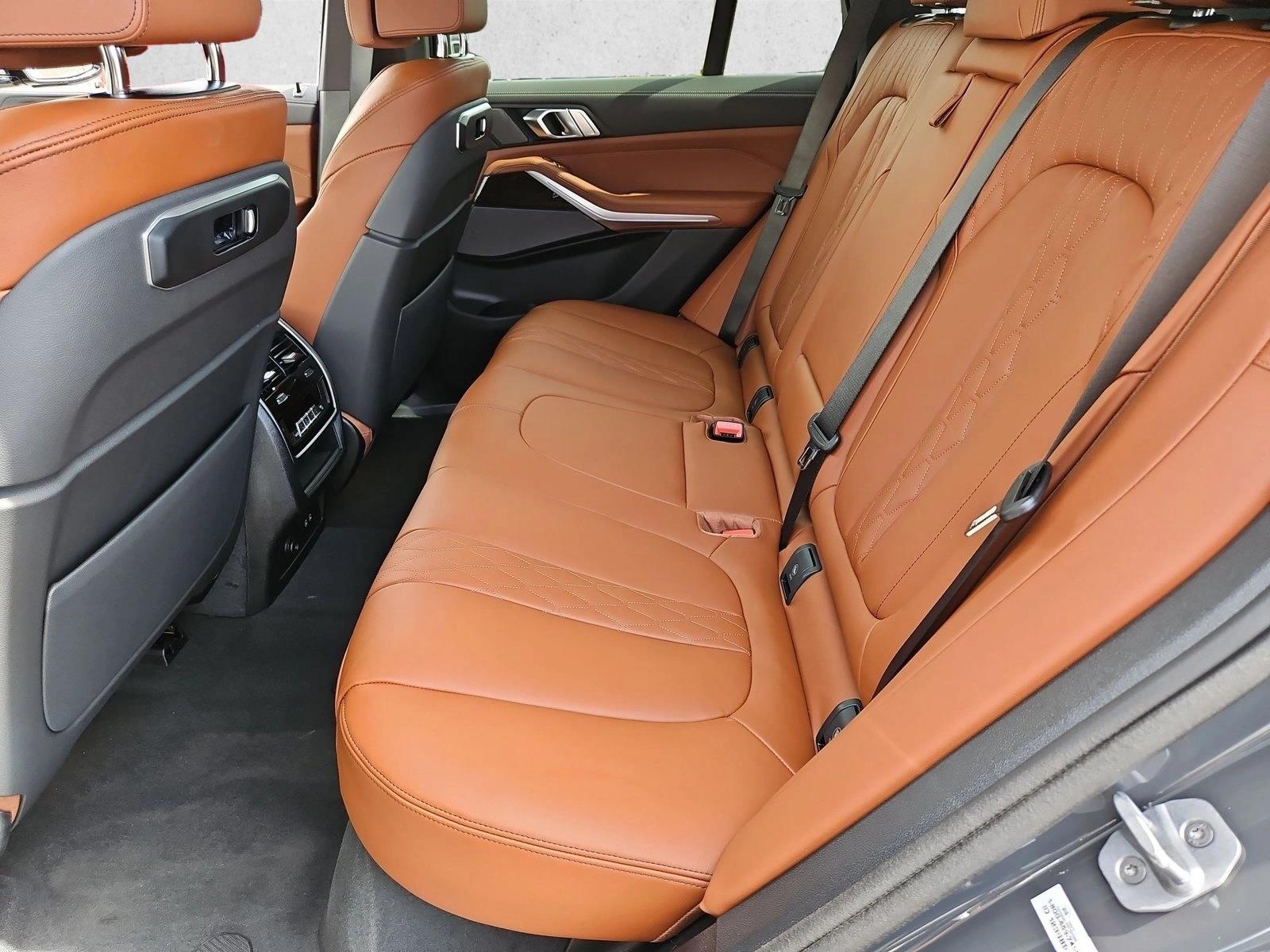 2026 BMW X5 50e - Photo 16