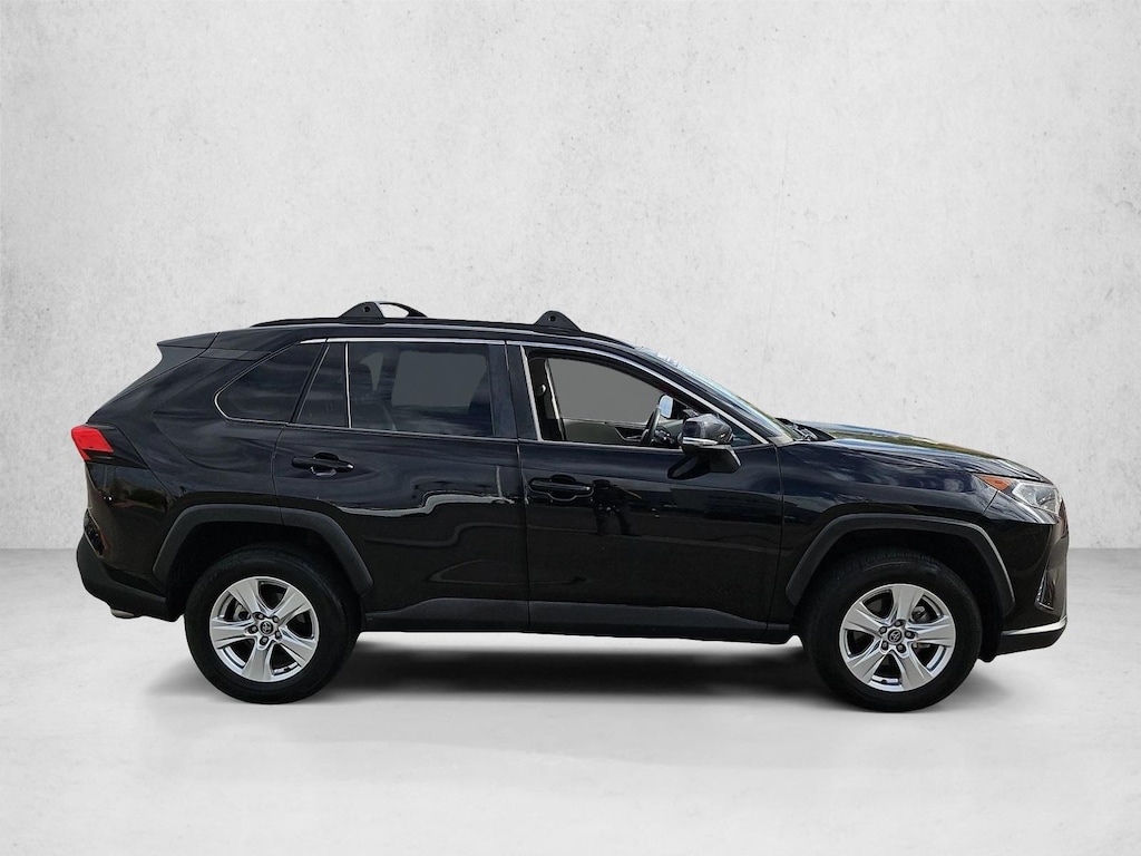 Used 2020 Toyota RAV4 XLE SUV