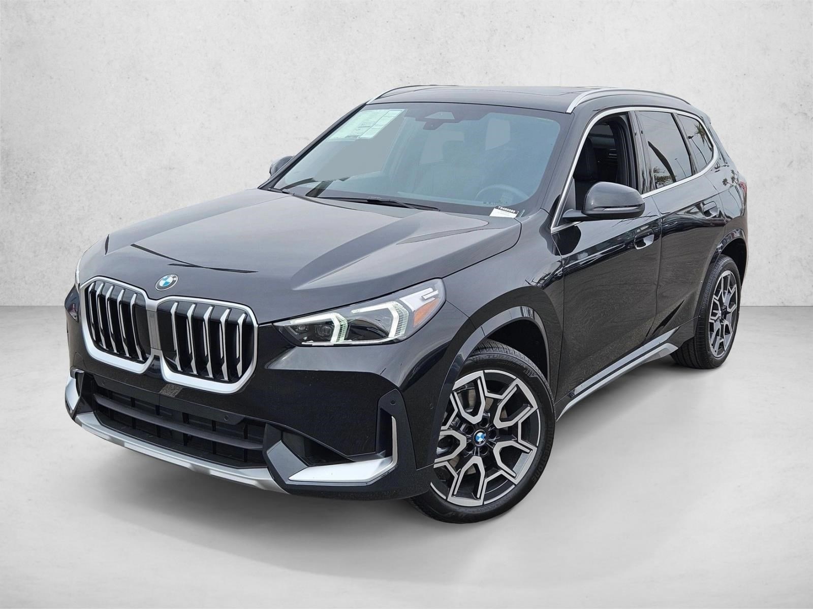 2026 BMW X1 28i's photo