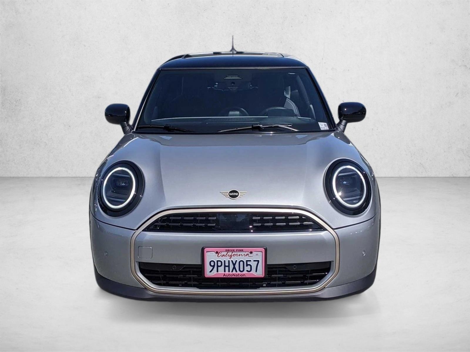 2025 Mini Cooper 2 Door Hardtop S photo 2