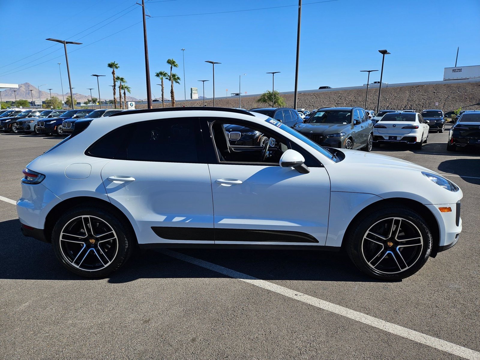 2021 Porsche Macan Base photo 4