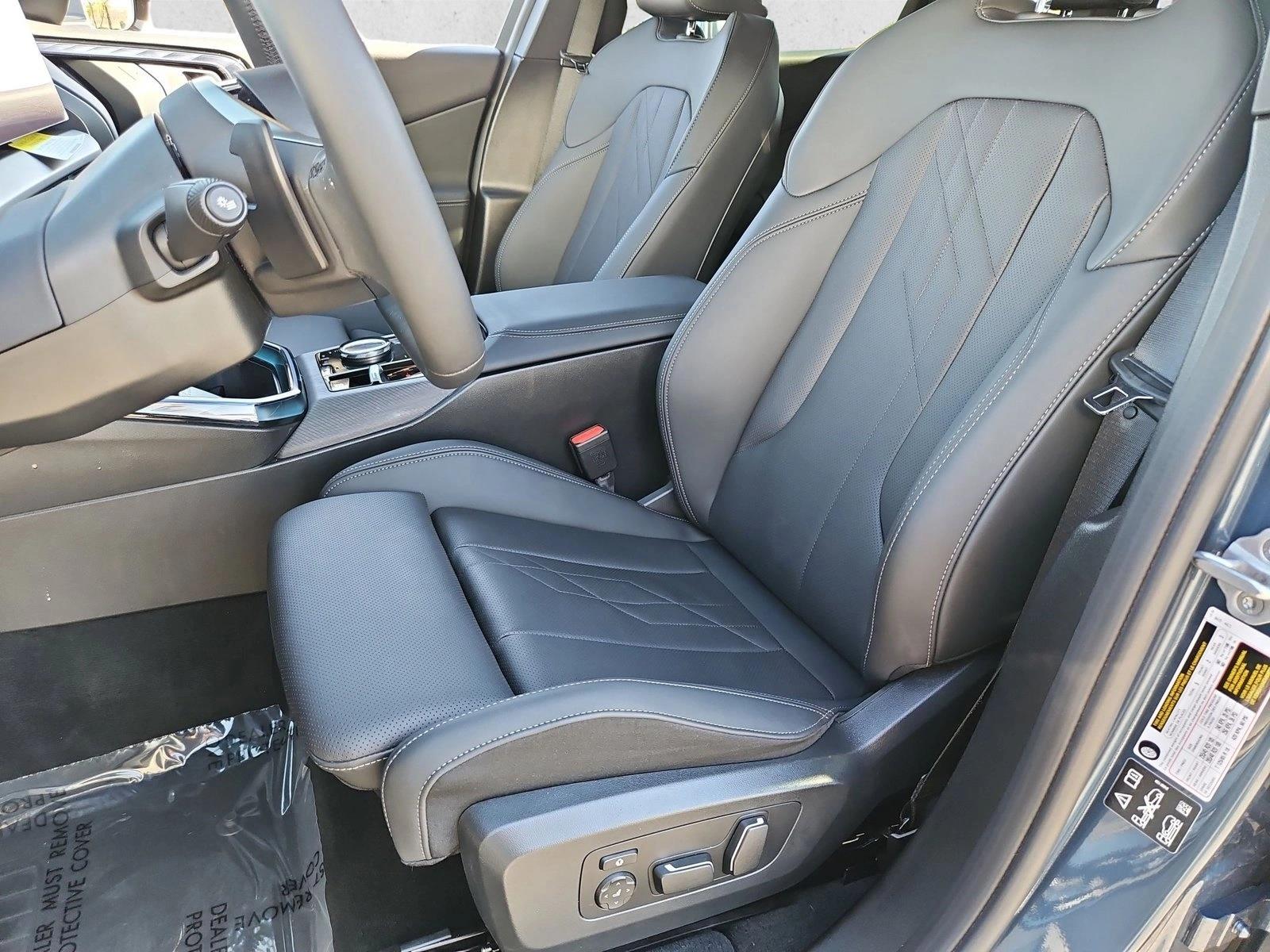 2026 BMW X3 30 - Photo 15