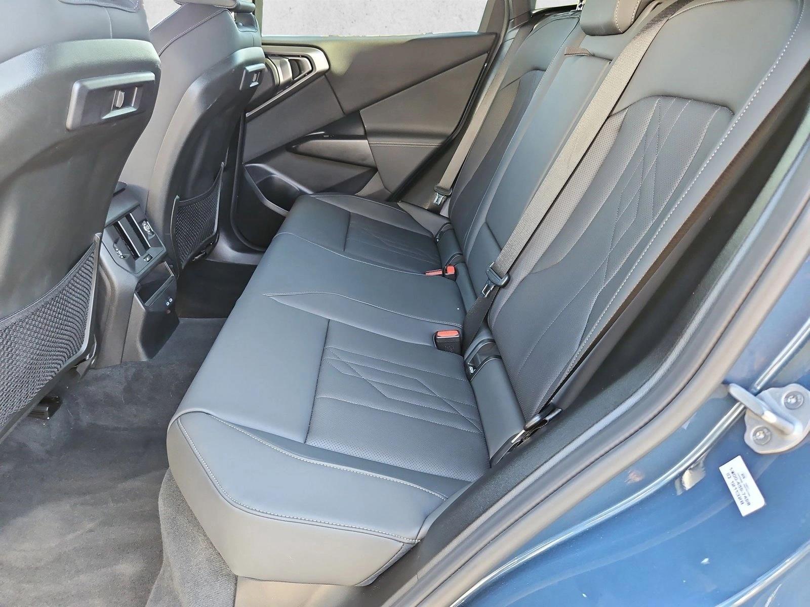 2026 BMW X3 30 - Photo 18