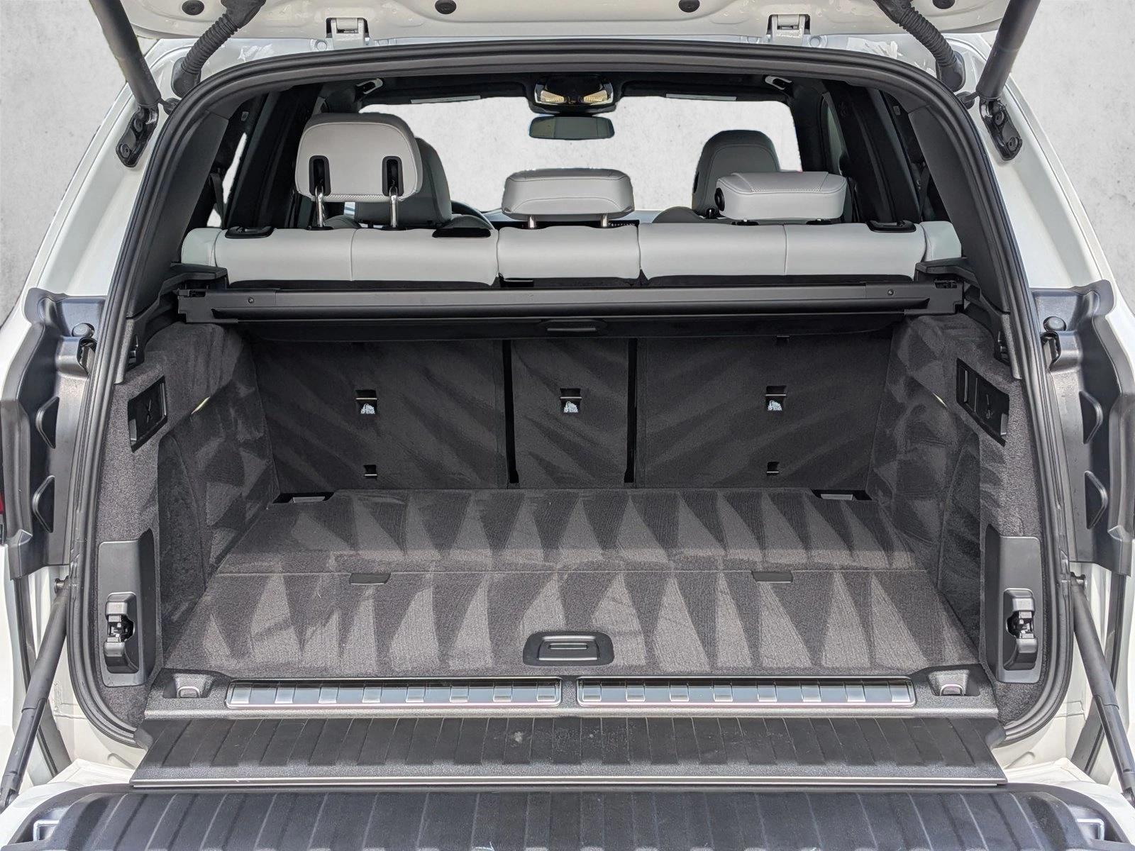 2026 BMW X5 50e - Photo 6