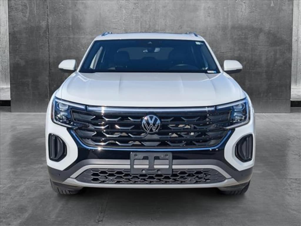 Used 2024 Volkswagen Atlas Cross Sport 2.0T SE w/Technology For Sale