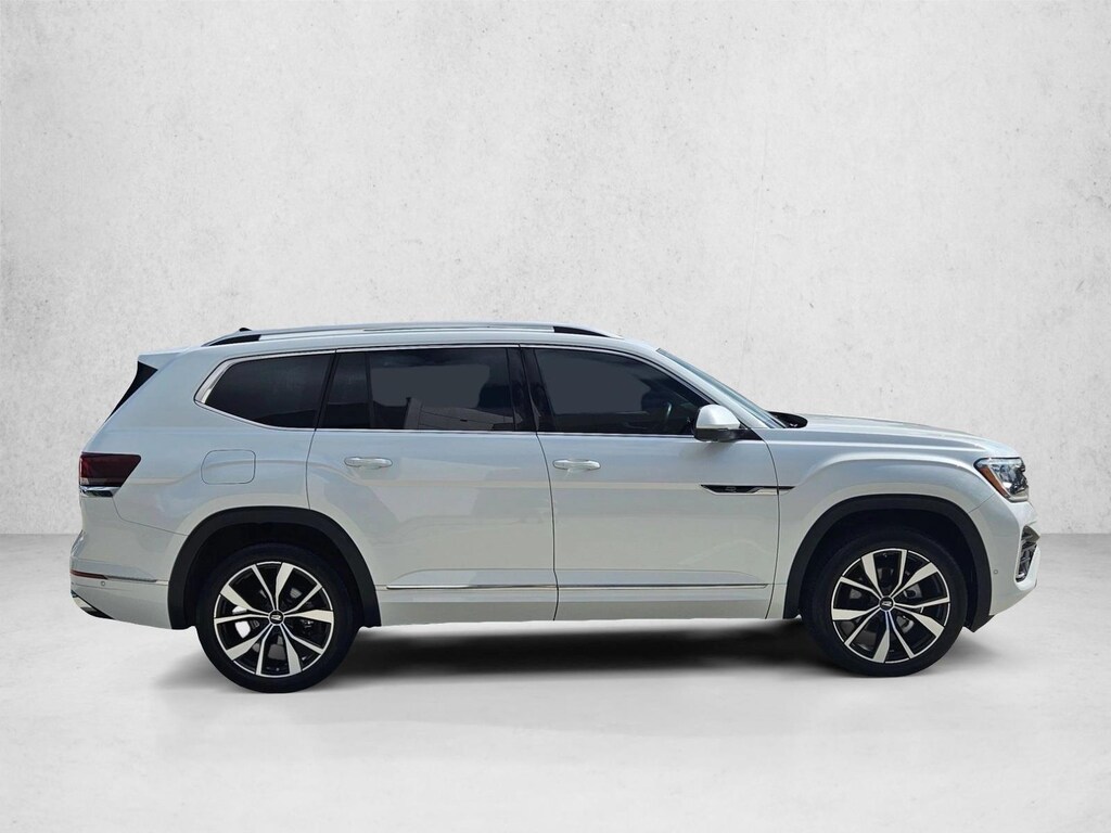 Used 2024 Volkswagen Atlas 2.0T SEL Premium R-Line SUV