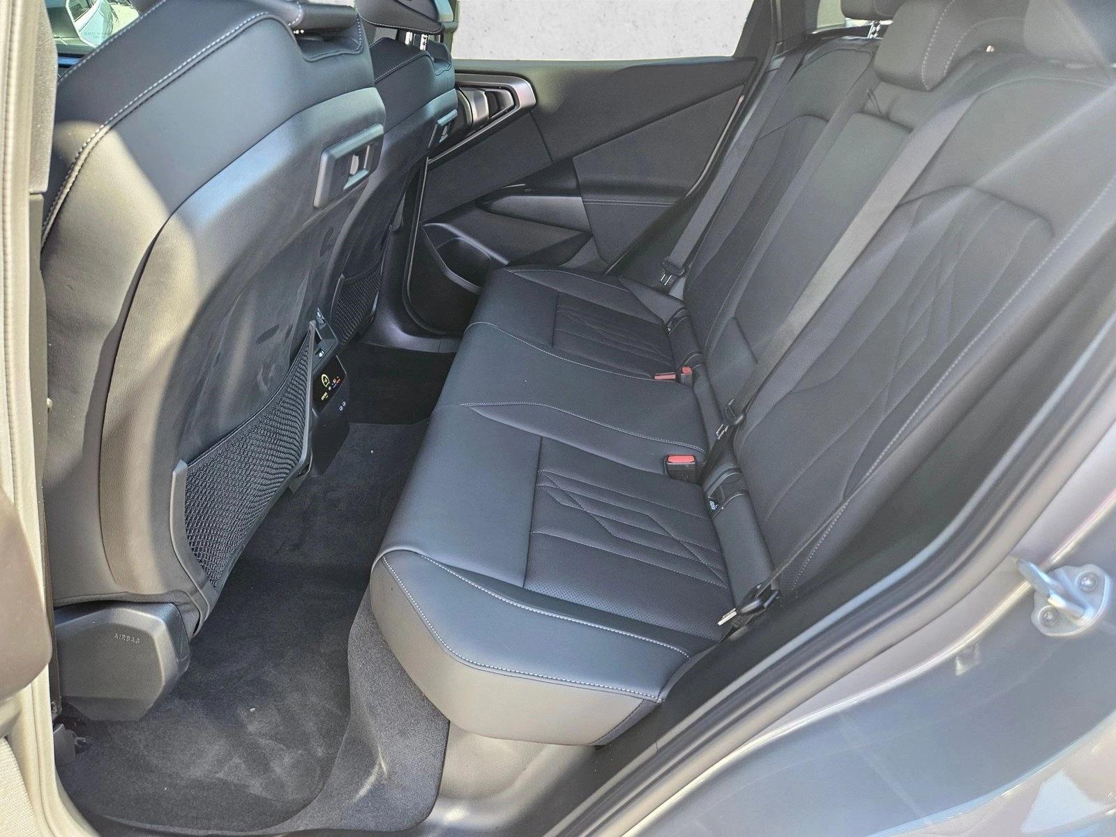 2026 BMW X3 30 - Photo 16