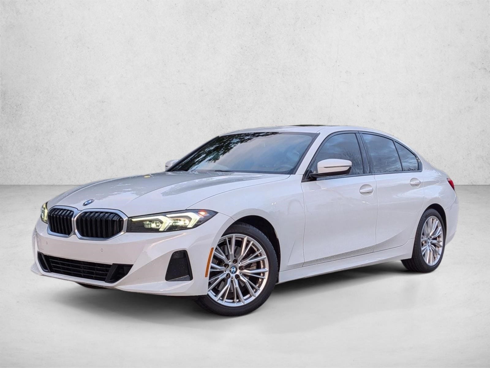 2023 BMW 3 Series 330i Sedan's photo