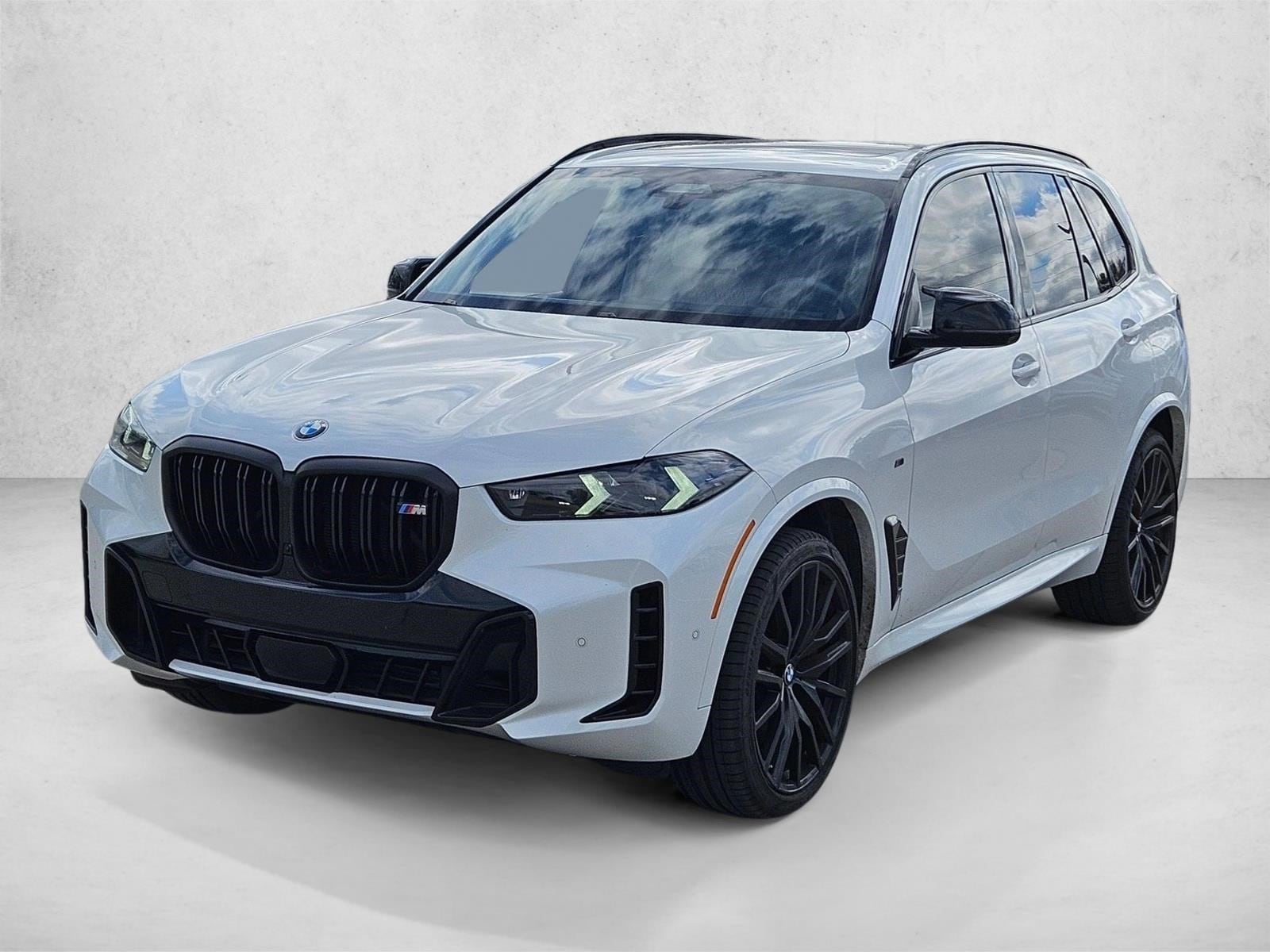 2026 BMW X5 M60i's photo