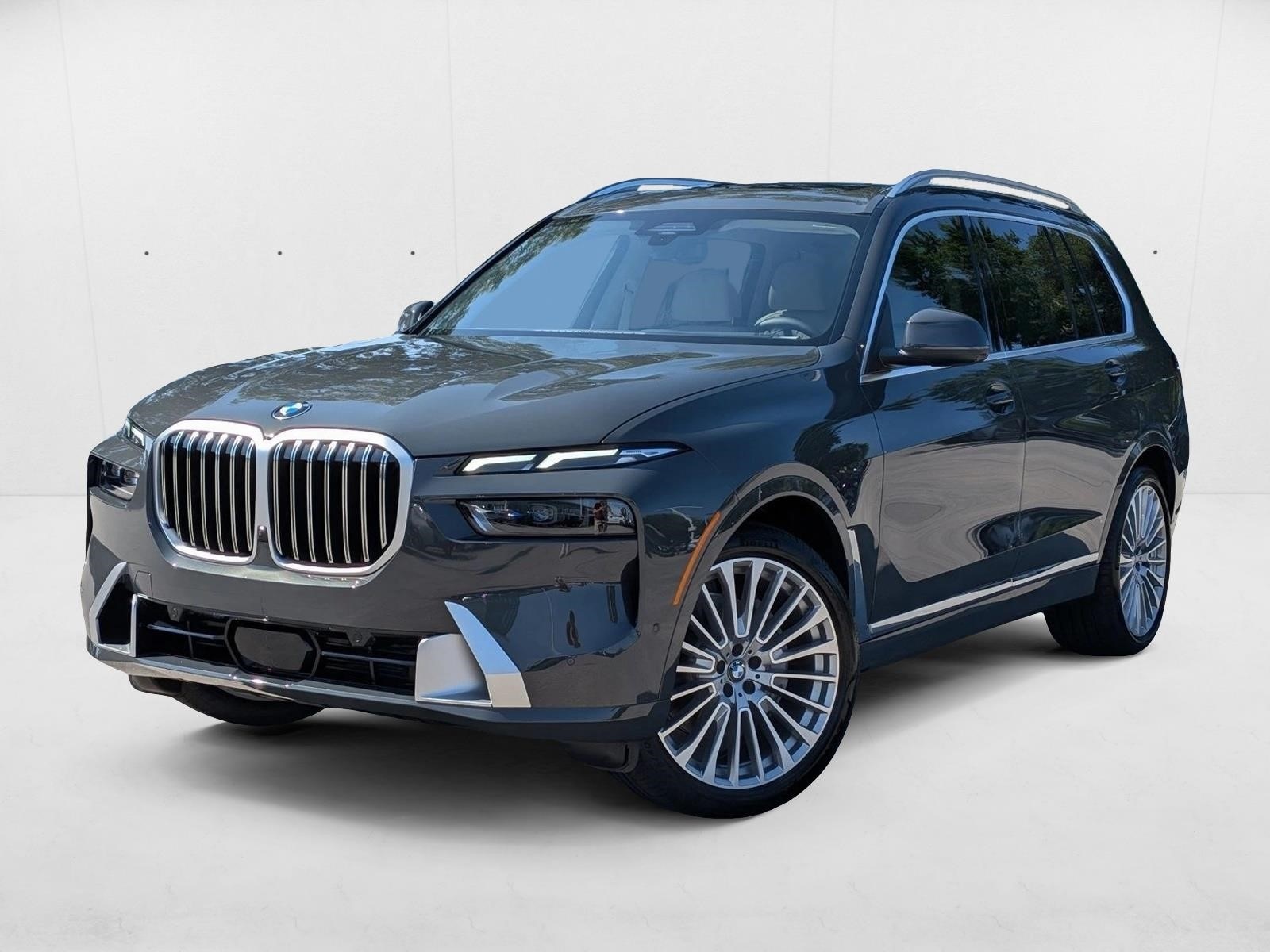 2026 BMW X7 40i's photo