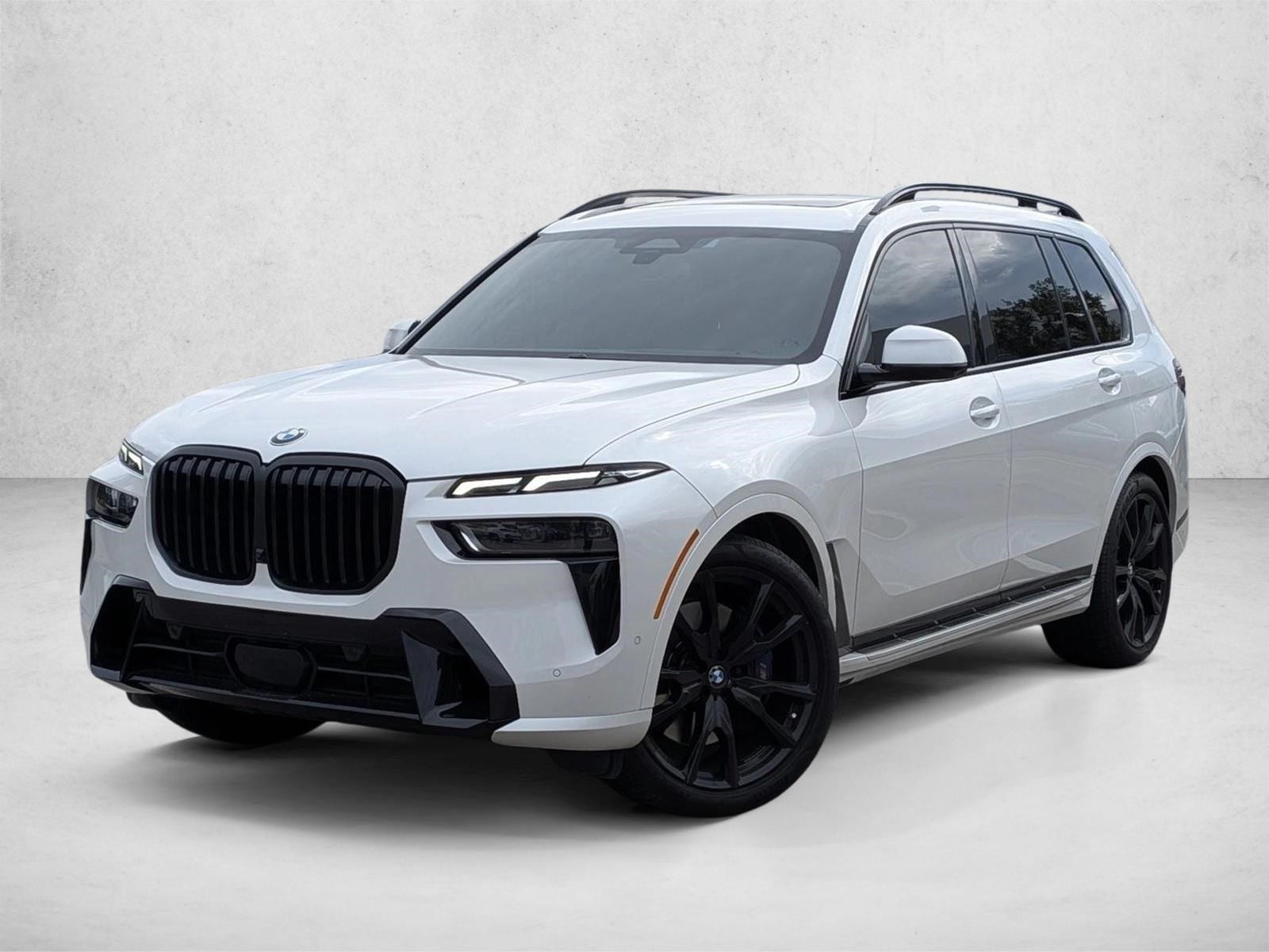 2023 BMW X7 40i's photo