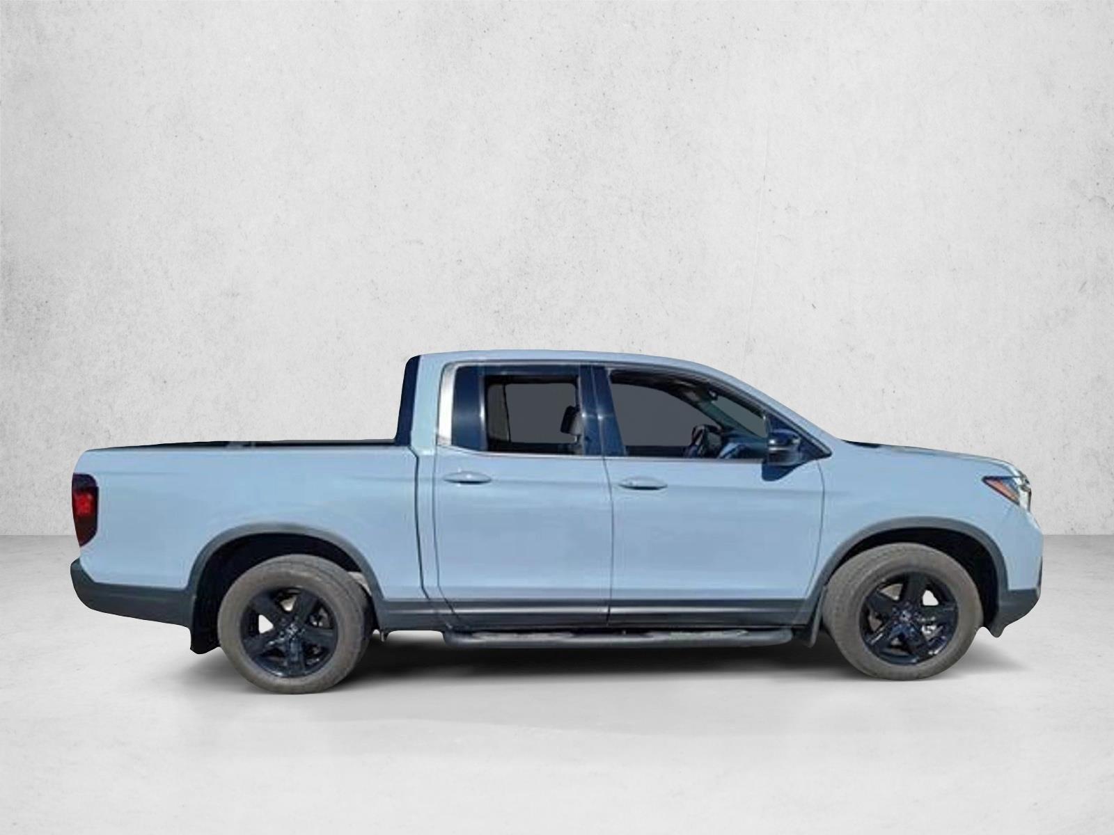 2023 Honda Ridgeline Black Edition photo 4