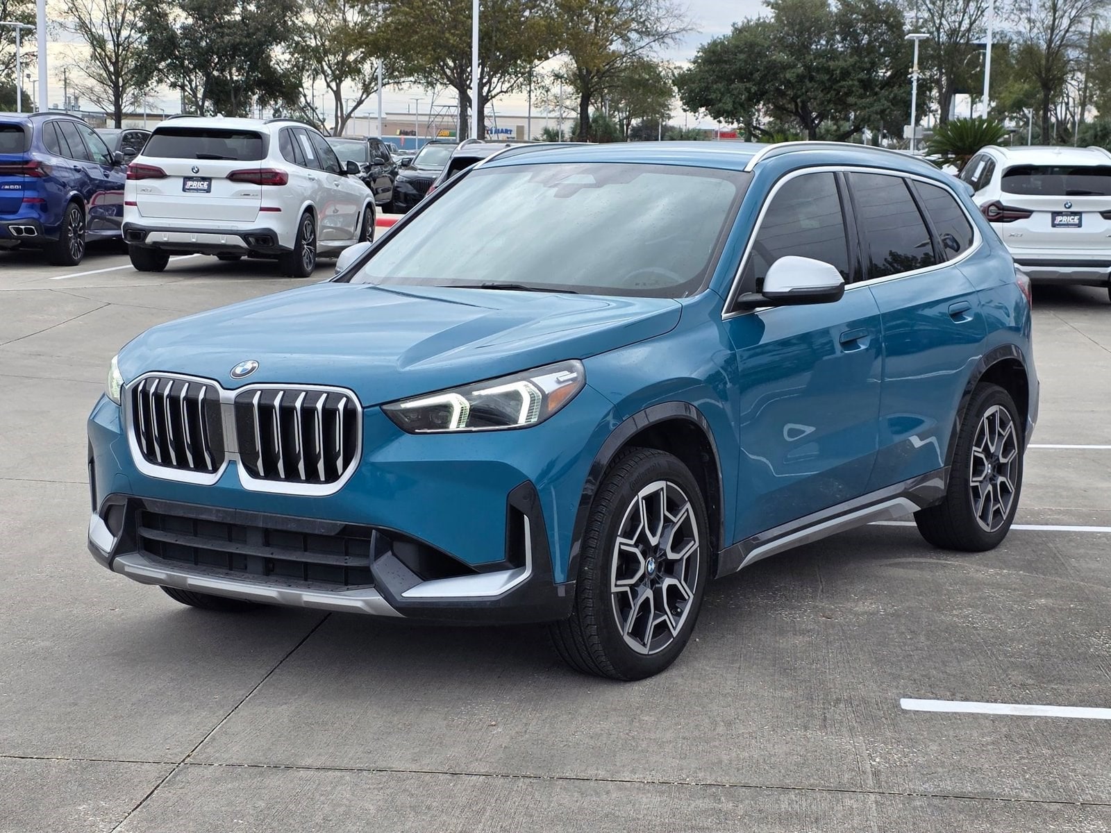 2023 BMW X1 28i's photo