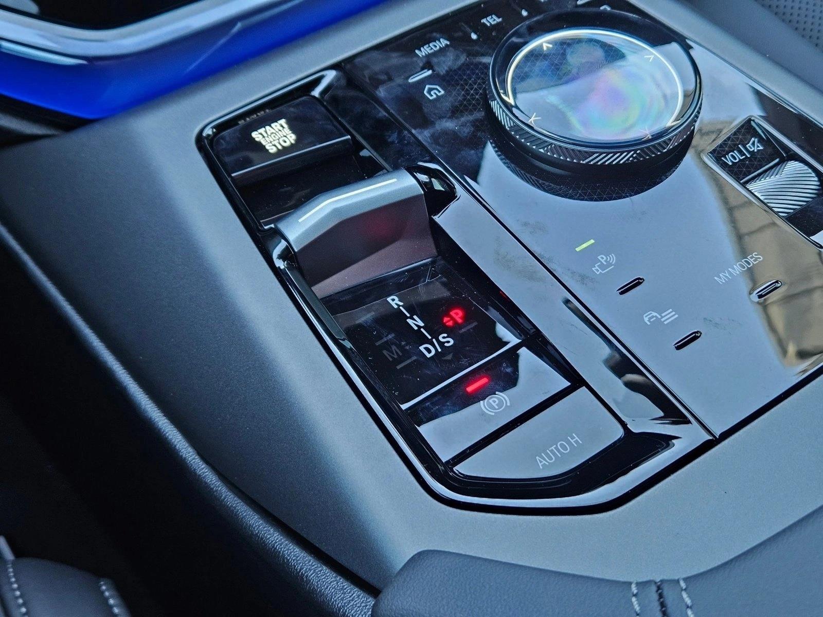 2026 BMW X3 30 - Photo 14