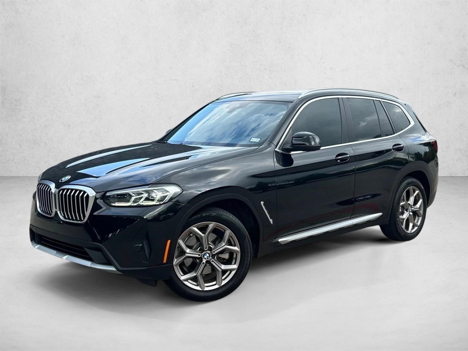 2022 BMW X3 30i's photo