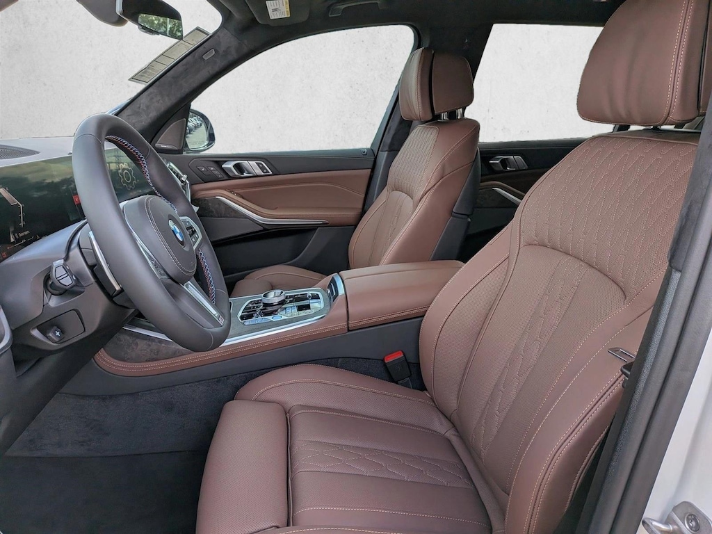 New 2026 BMW X7 M60i SUV