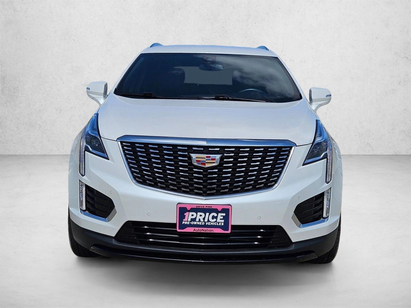 2024 Cadillac XT5 Luxury photo 2