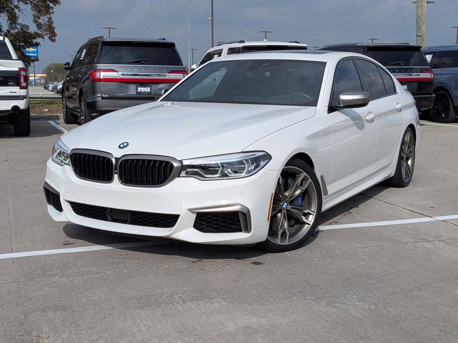 2020 BMW 5 Series M550i's photo