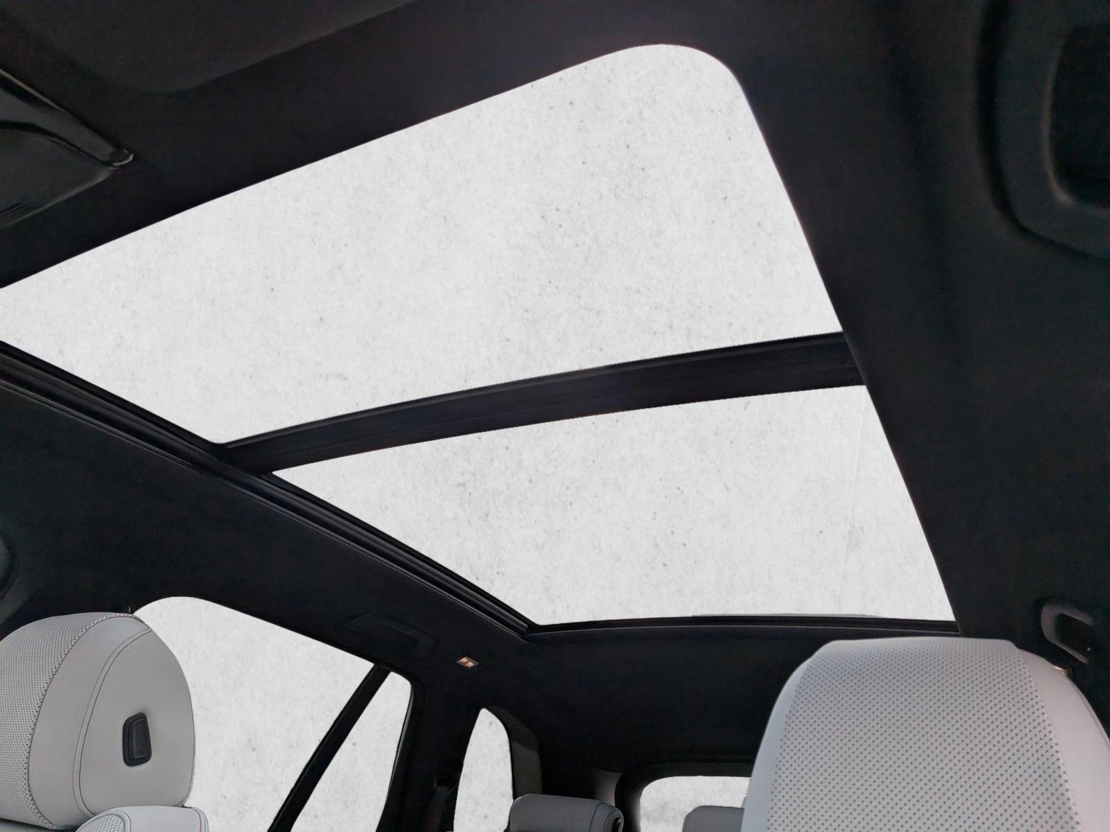 2026 BMW X5 50e - Photo 17