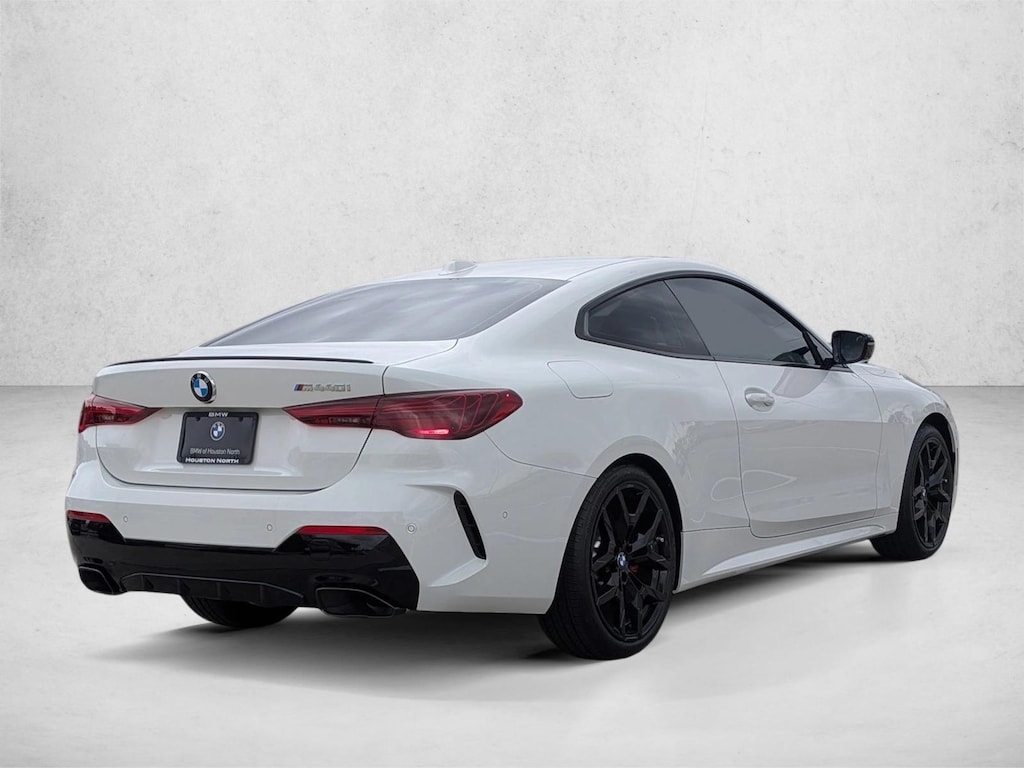 New 2026 BMW M440i Coupe