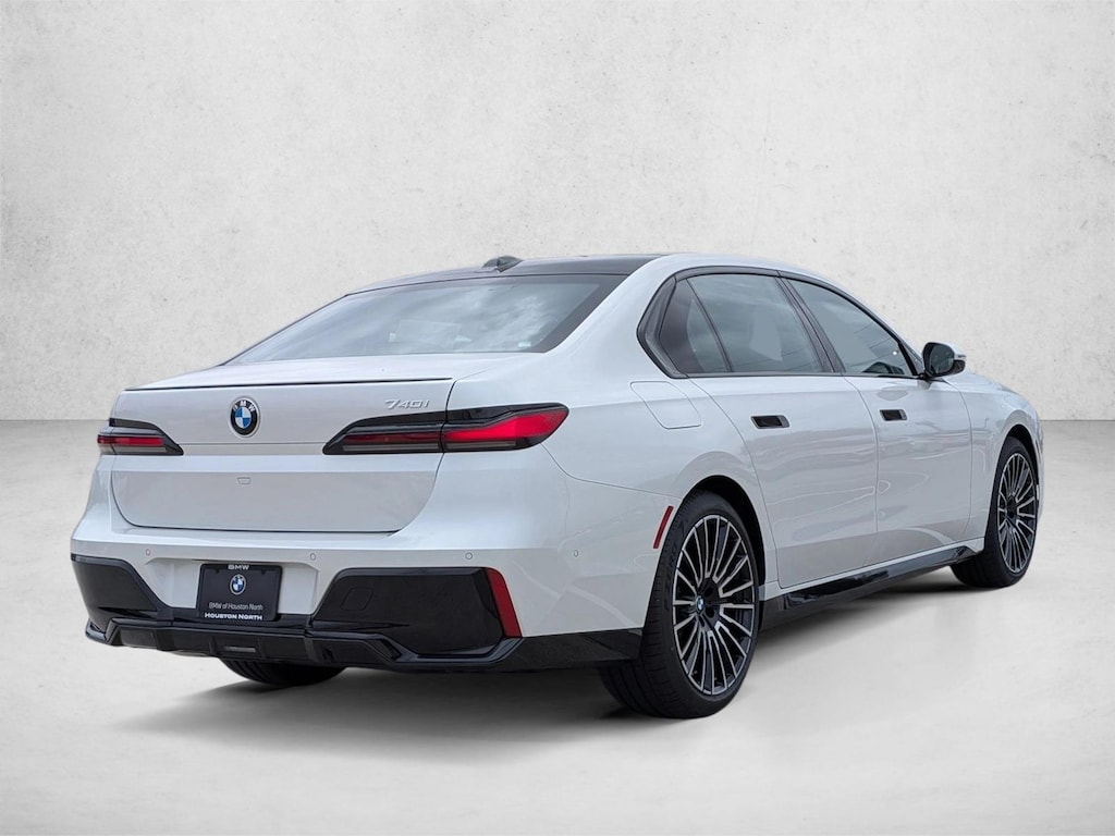 New 2026 BMW 740i Sedan