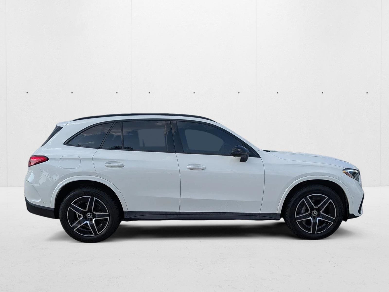 2024 Mercedes Benz GLC 300 photo 4