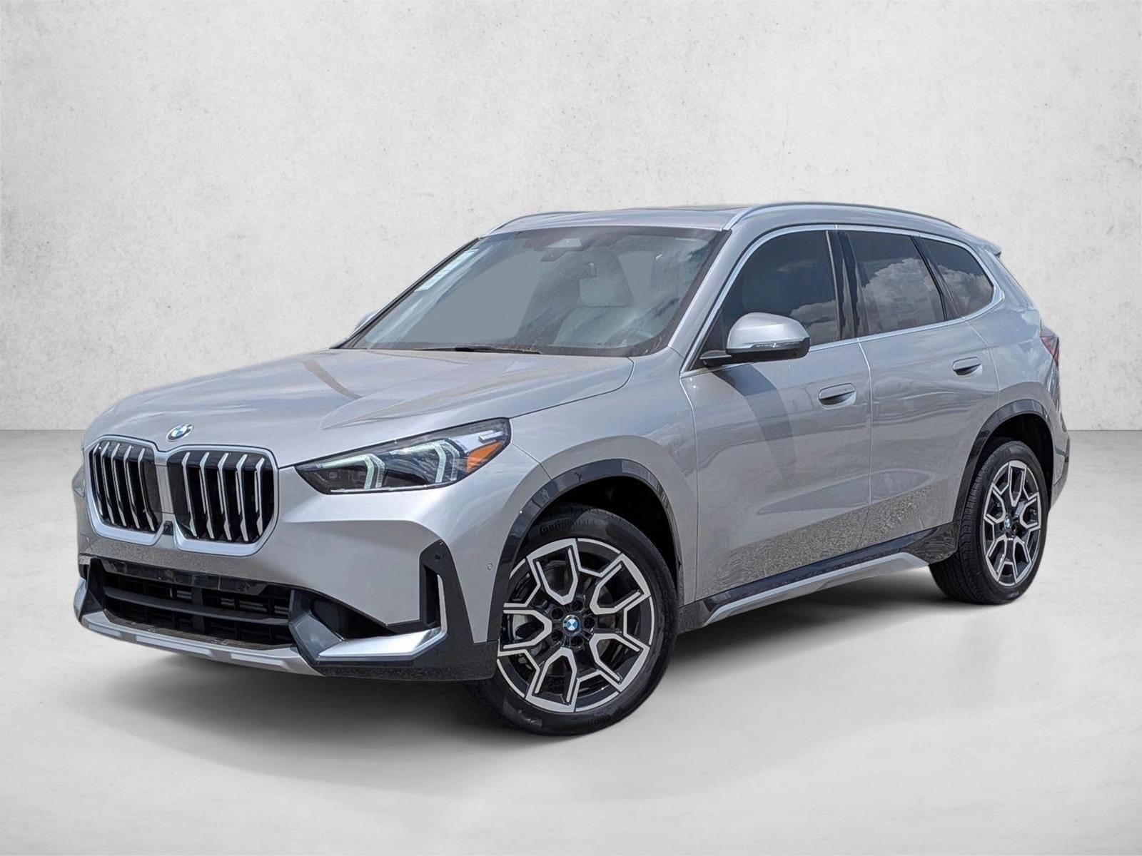 2026 BMW X1 xDrive28i's photo