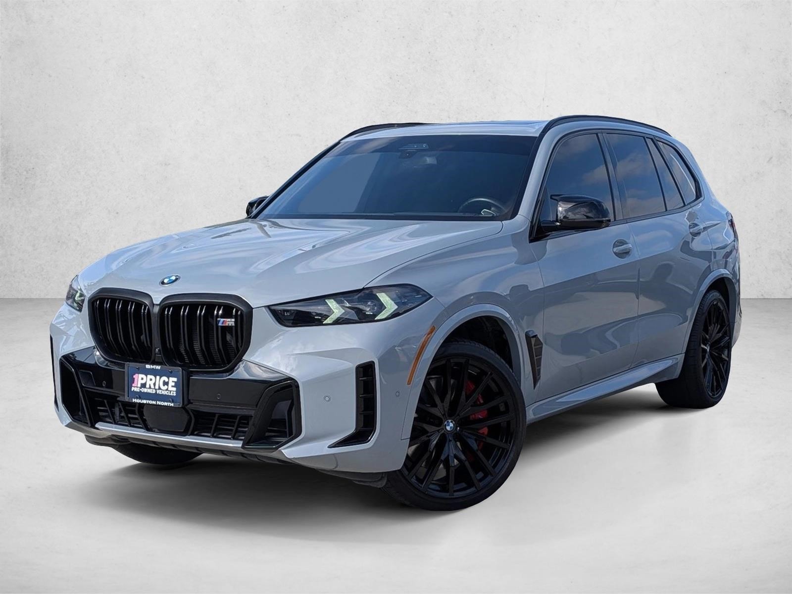 2025 BMW X5 M60i's photo