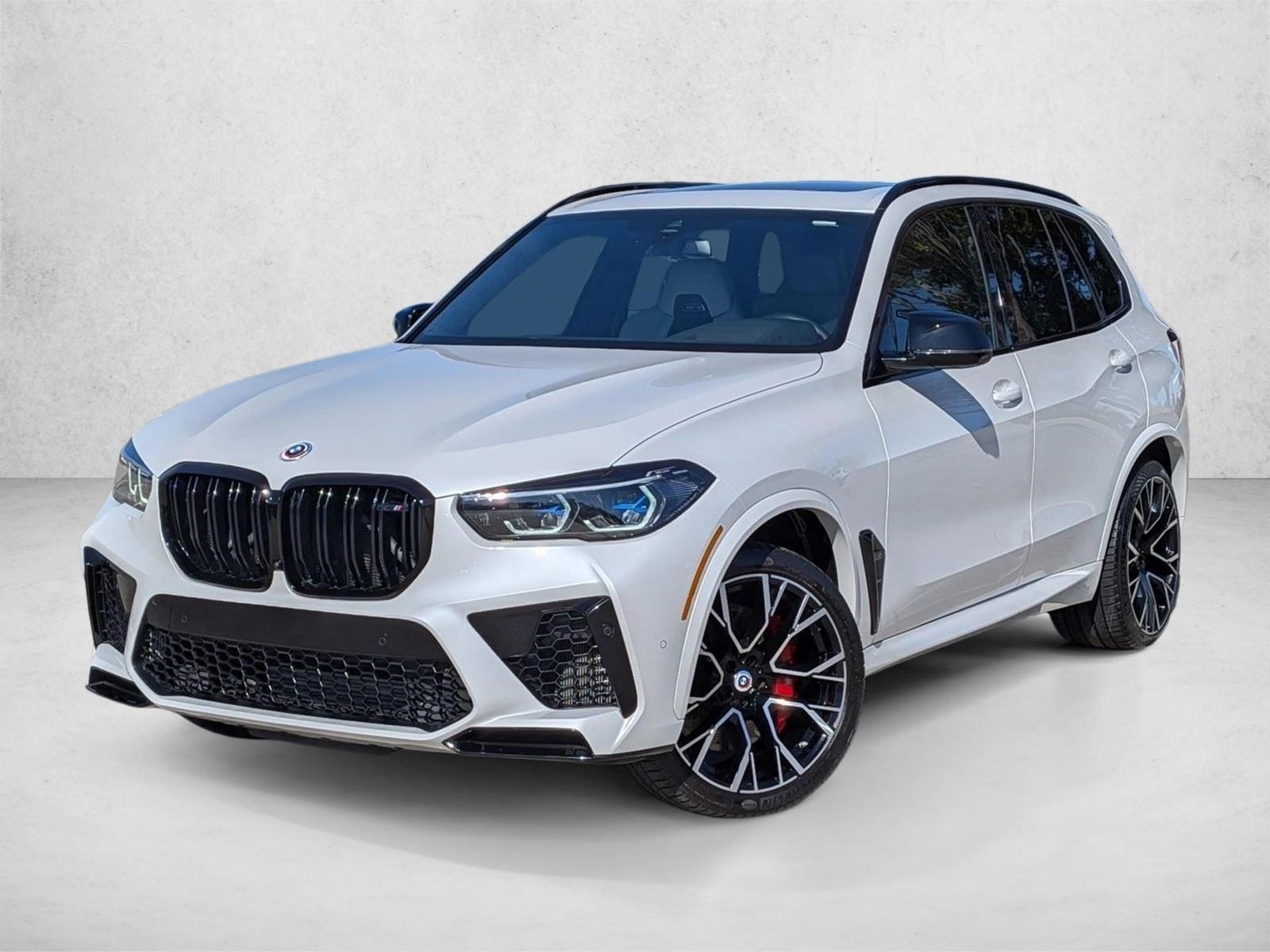 2023 BMW X5 M Base's photo