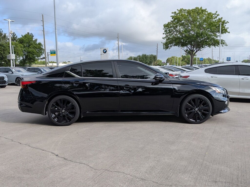 Used 2022 Nissan Altima 2.5 SR Sedan