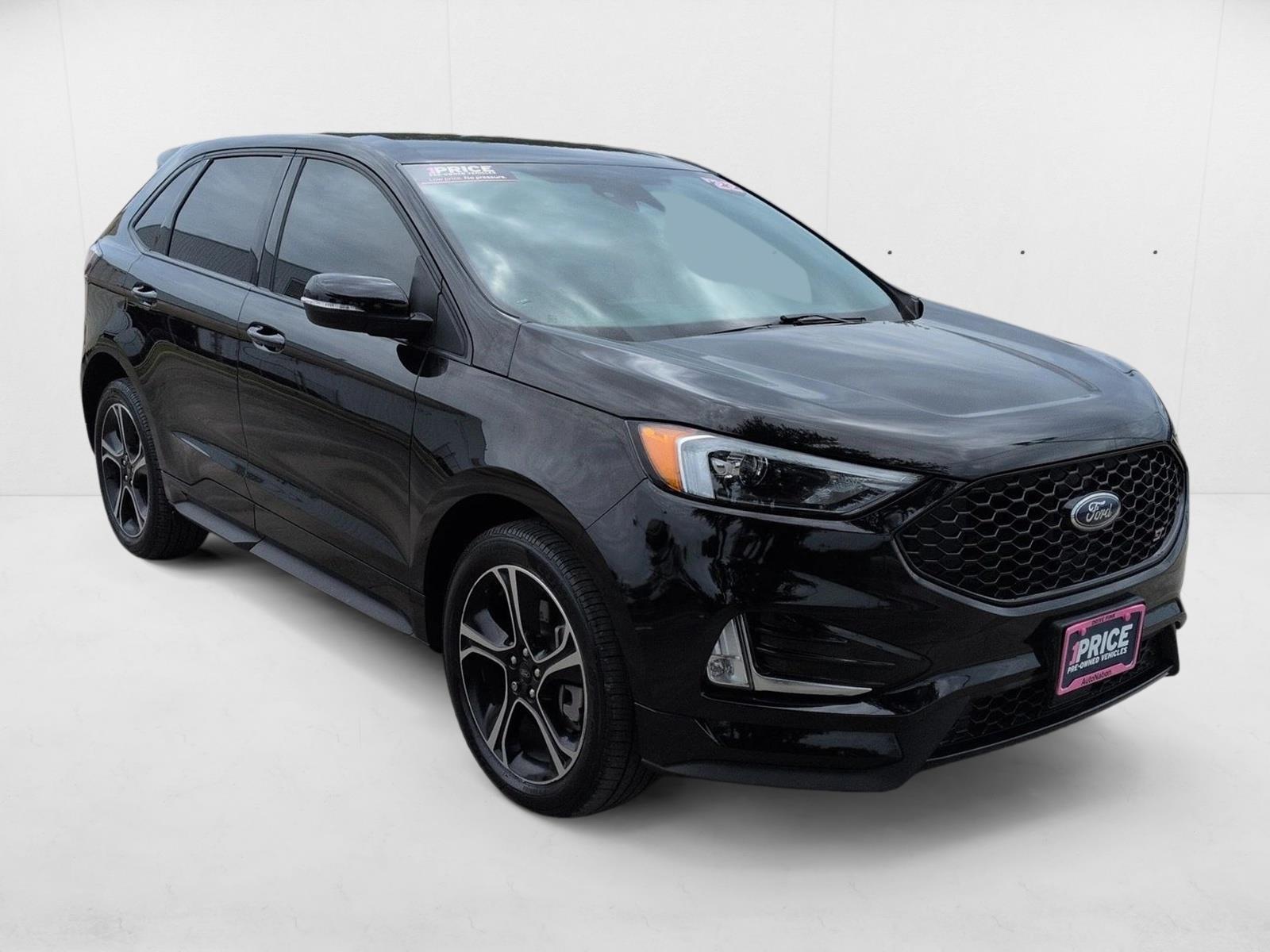 2022 Ford Edge ST photo 2