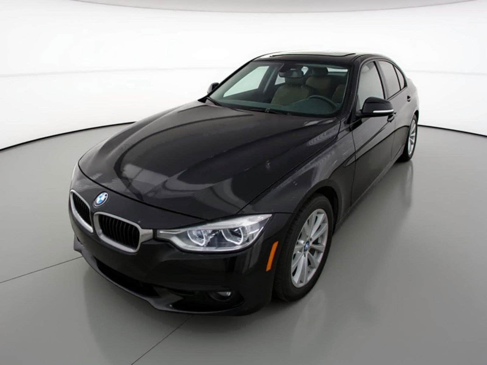 2018 BMW 3 Series 320's photo