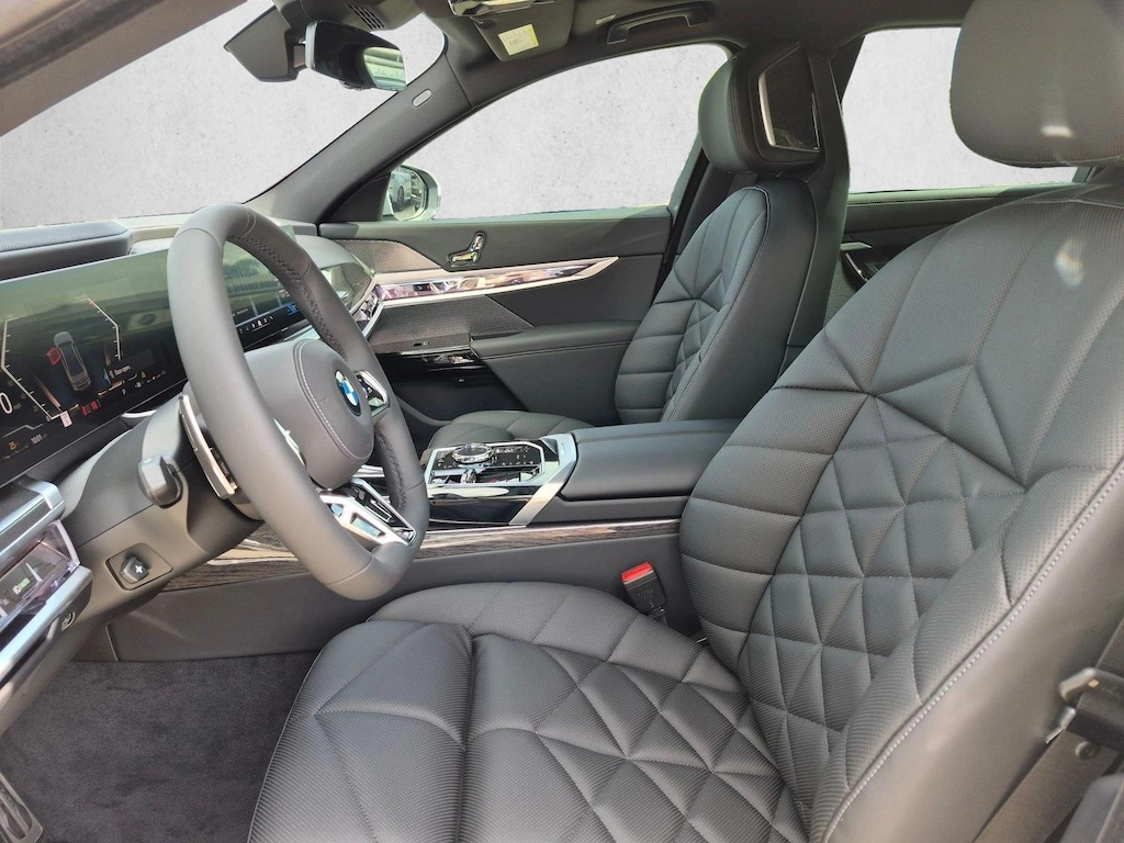 New 2026 BMW 740i Sedan