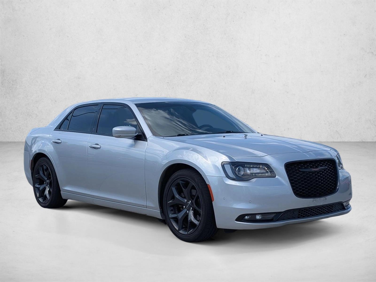 2021 Chrysler 300 S photo 3