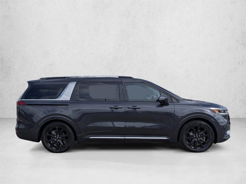 Used 2024 Kia Carnival SX Prestige MPV