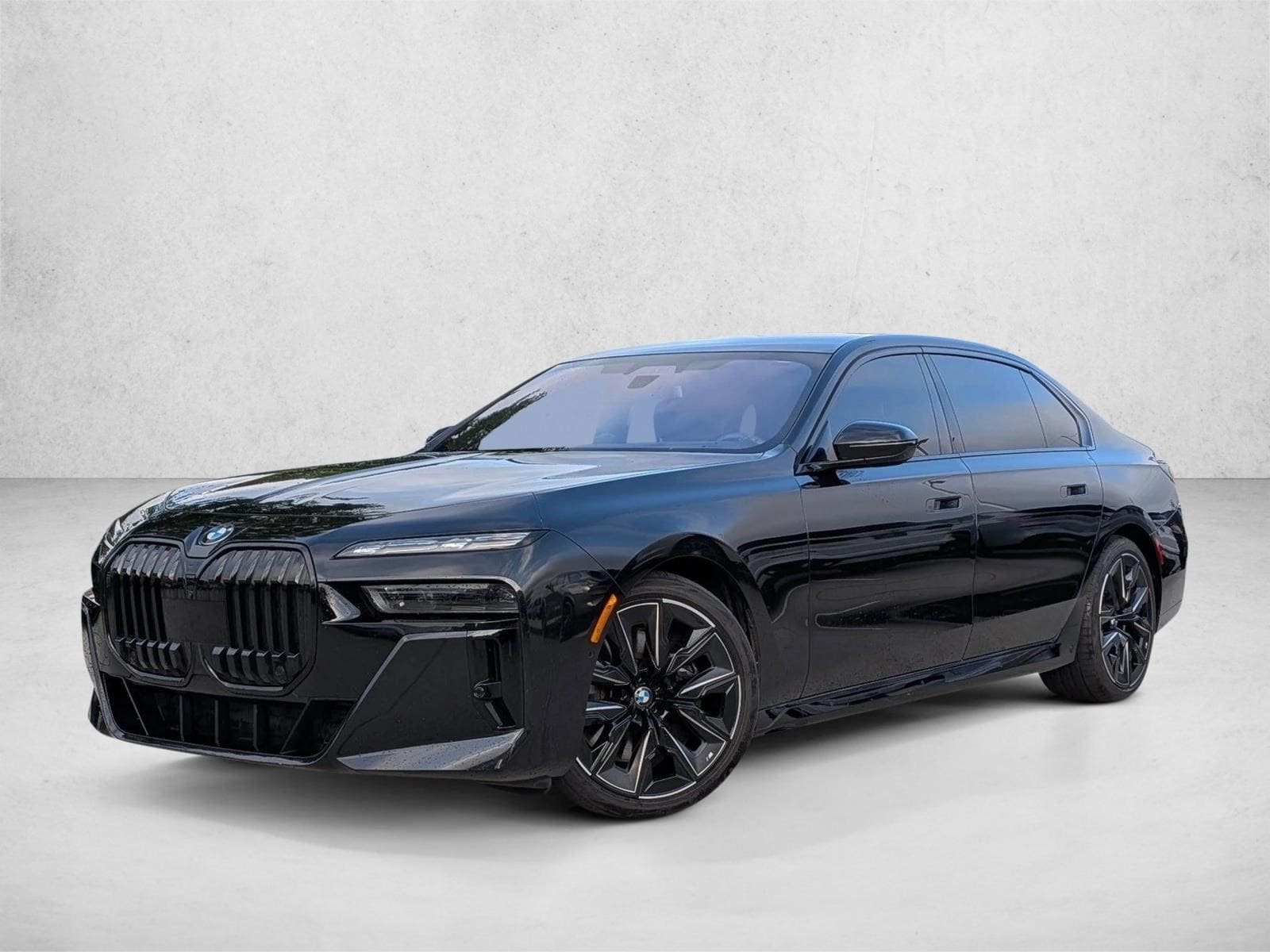 2023 BMW 7 Series 760i xDrive's photo