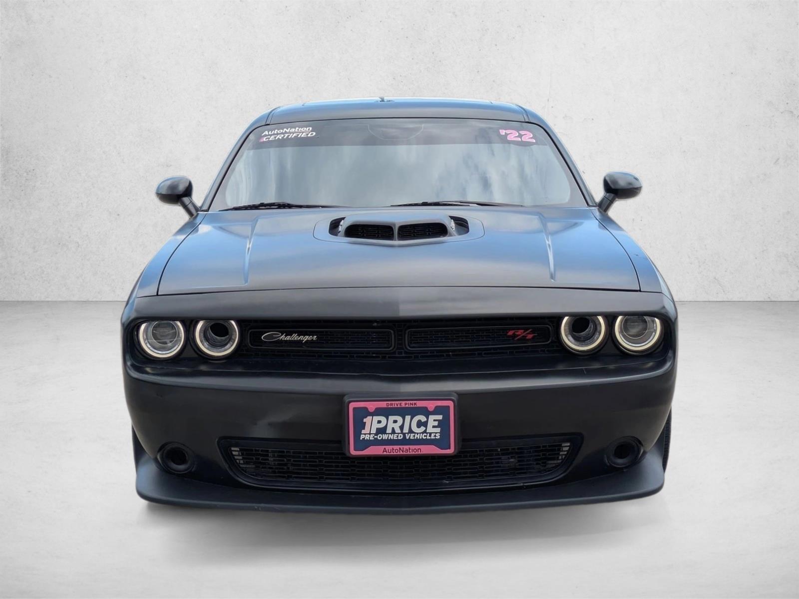 2022 Dodge Challenger R/T Scat Pack photo 2