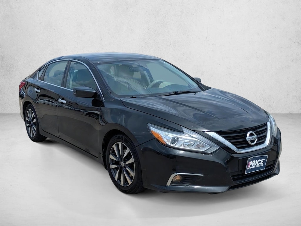 Used 2017 Nissan Altima 2.5 SV Sedan