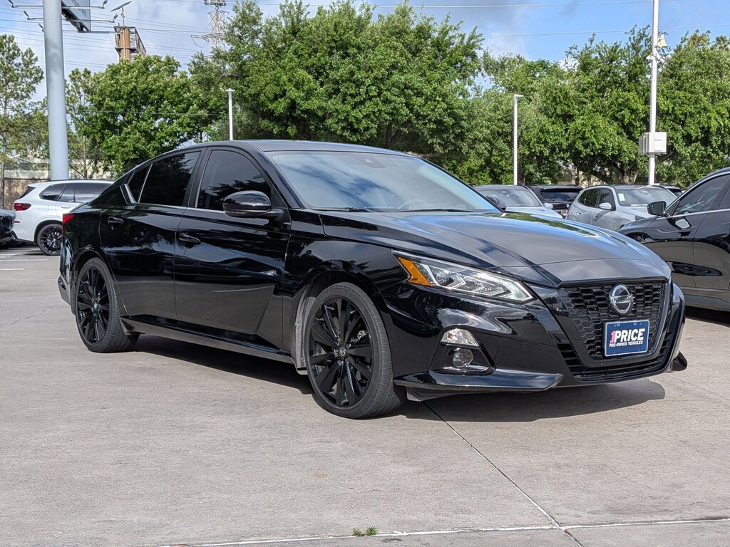 Used 2022 Nissan Altima 2.5 SR Sedan