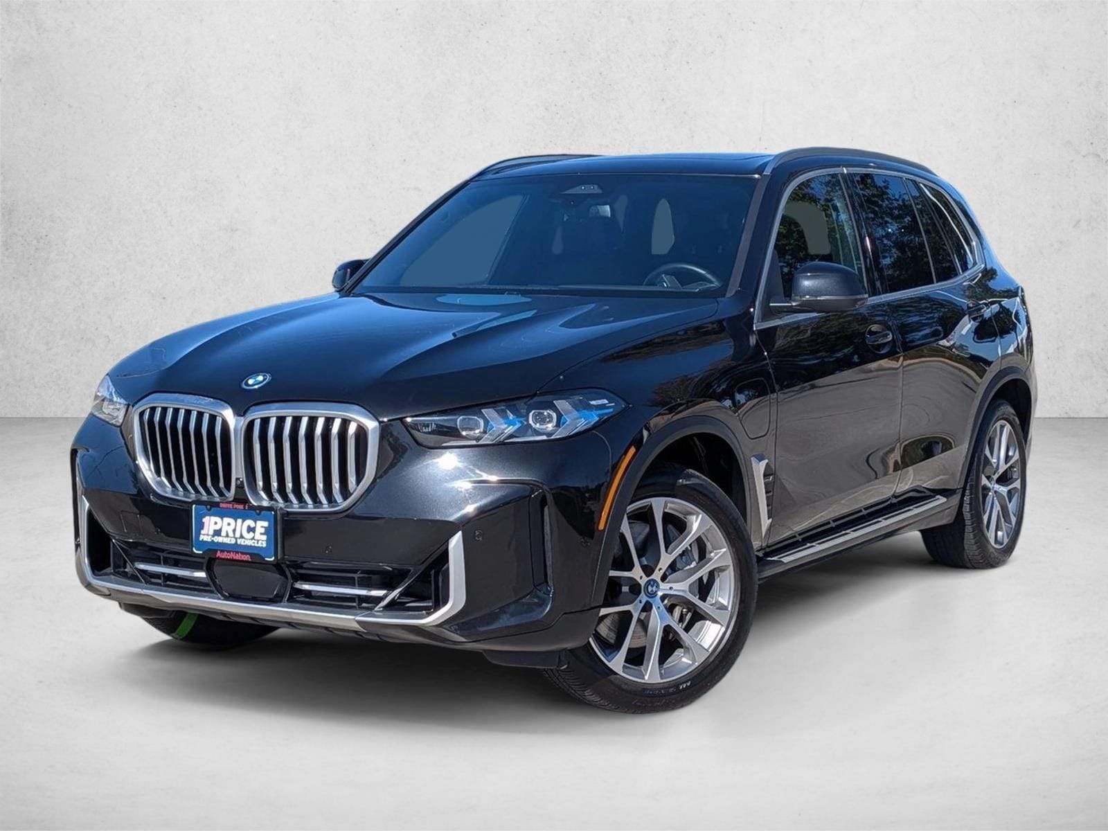 2024 BMW X5 50e's photo
