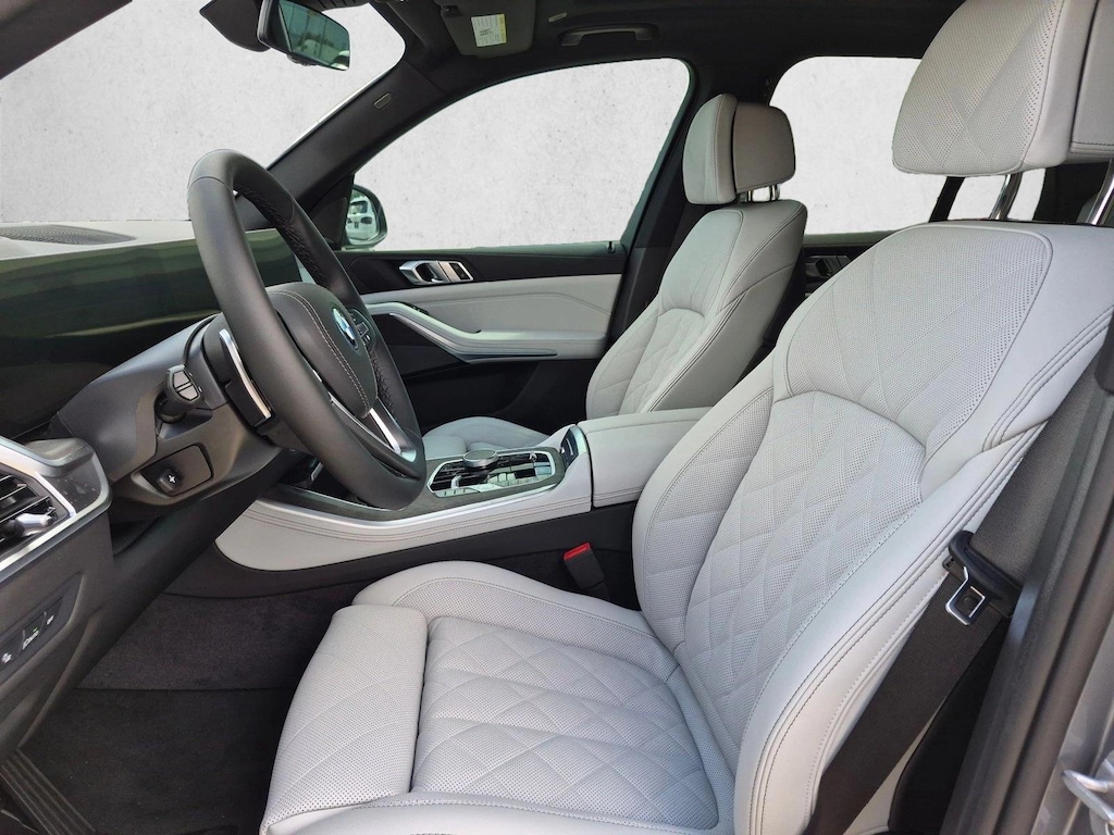 New 2026 BMW X5 PHEV xDrive50e SUV